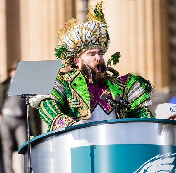 travis kelce game day outfits
