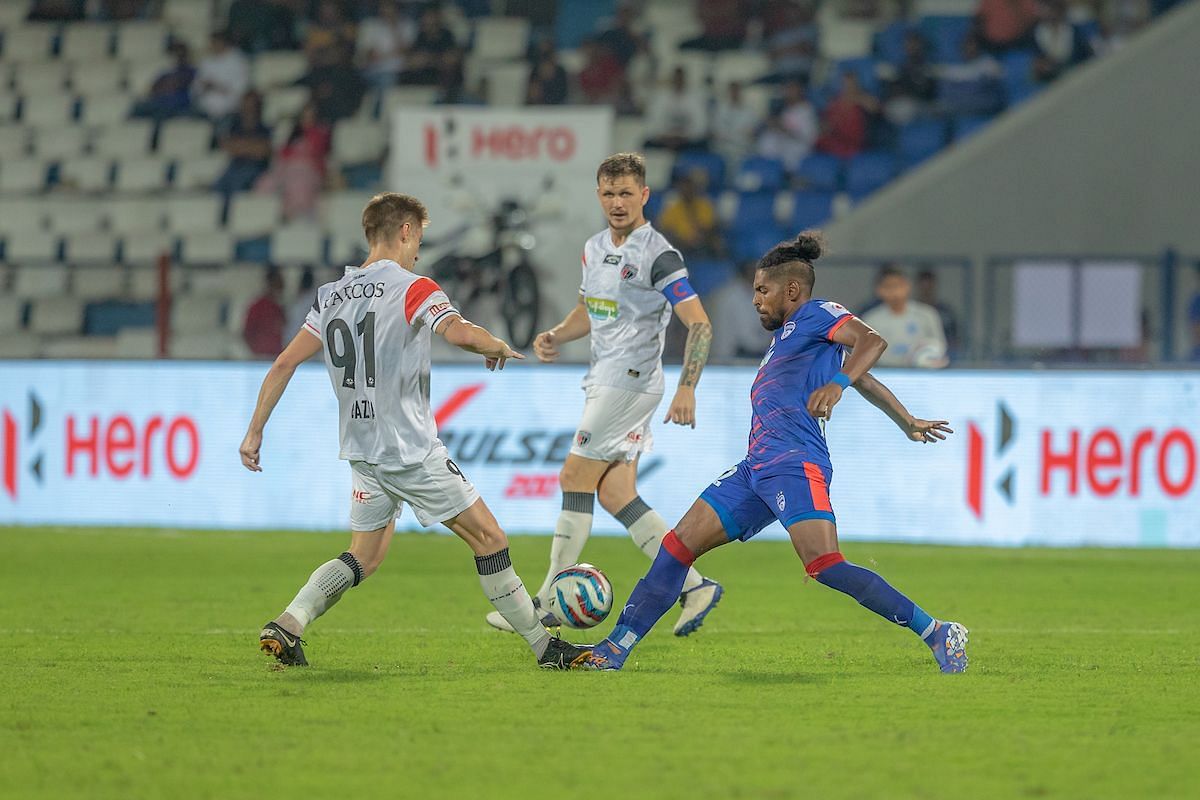 NorthEast United FC will be eager to register their first win of the campaign against Hyderabad FC (Image Courtesy: ISL)