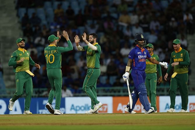 IND vs SA 2022: "India's problem is with the top order at the moment" - Aakash Chopra expects a stern test for Dhawan and Gill in 3rd ODI