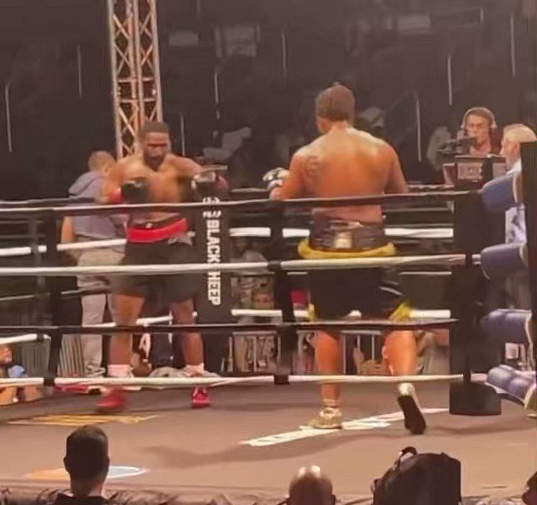 Greg Hardy snaps losing streak, wins boxing bout via corner