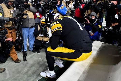 Cleveland Browns v Pittsburgh Steelers