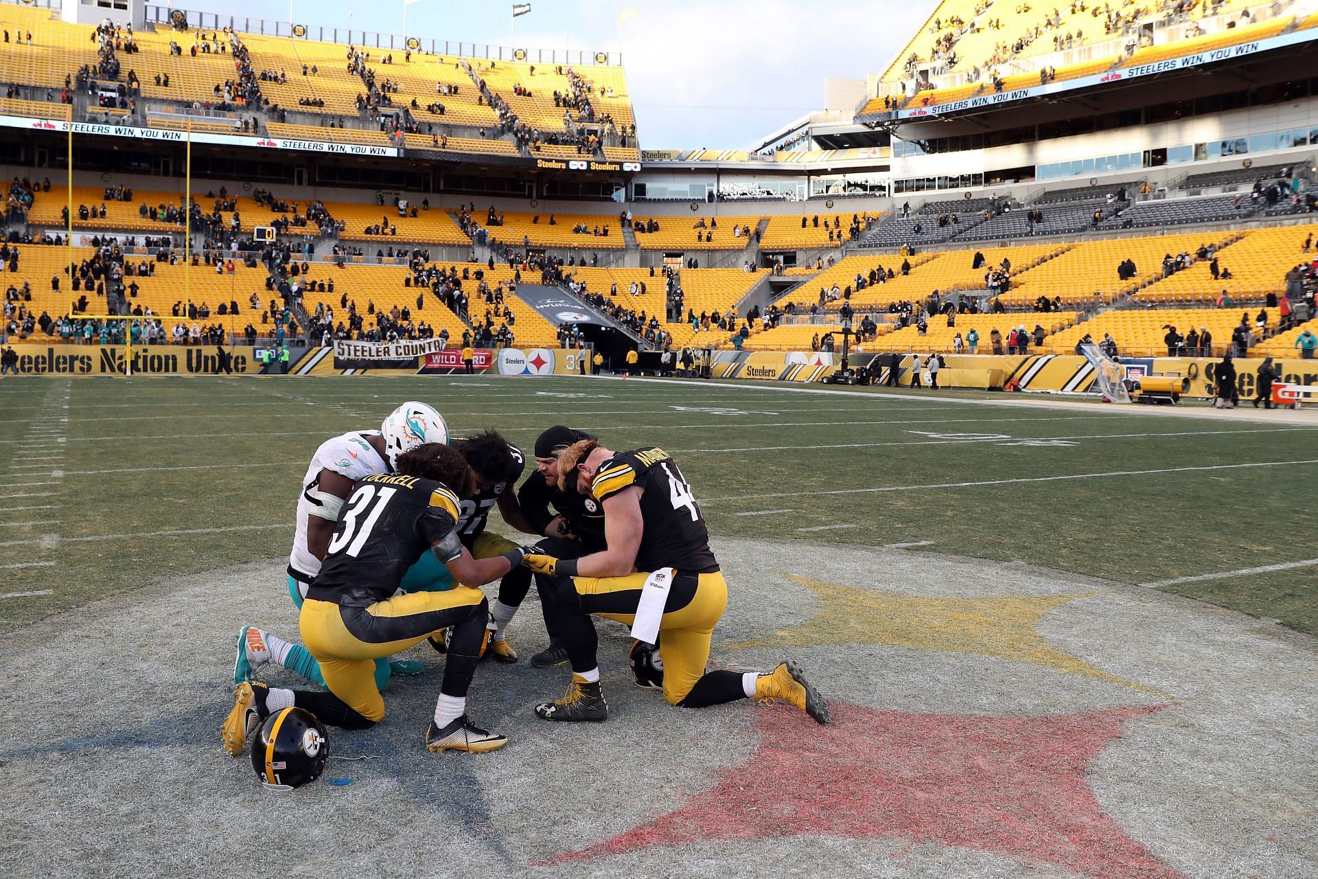 Wild Card Round - Miami Dolphins v Pittsburgh Steelers