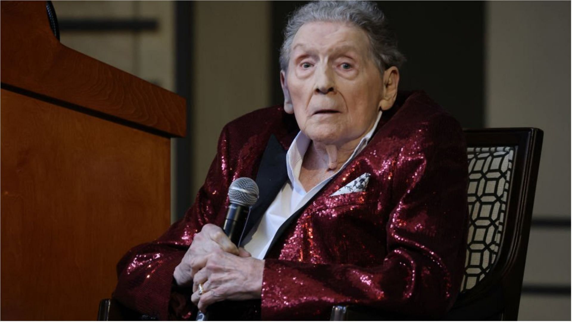 Jerry Lee Lewis is confirmed to be alive (Image via Jason Kempin/Getty Images)