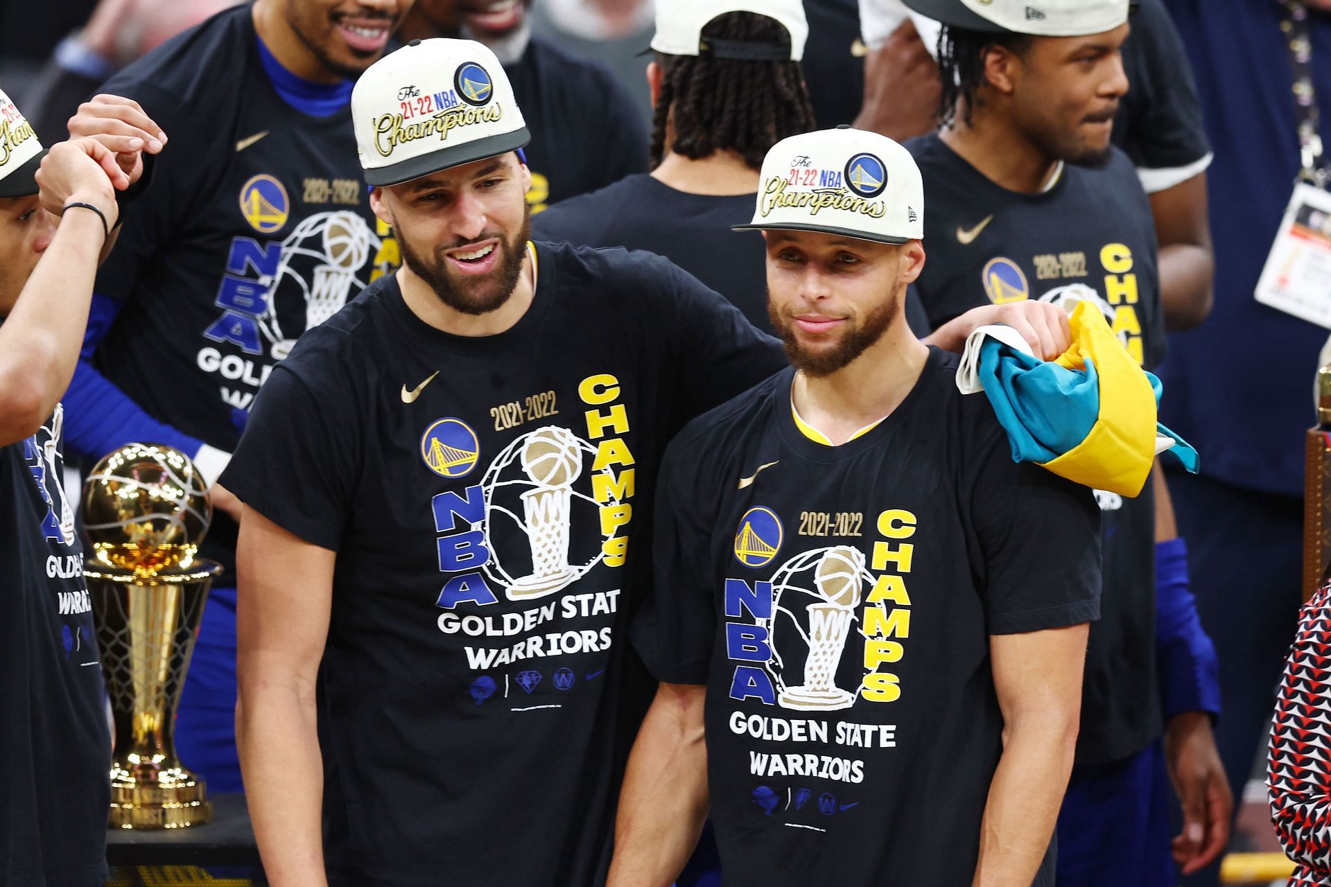 Only a quarter of general managers believe that the Warriors will repeat (Image via Getty Images)