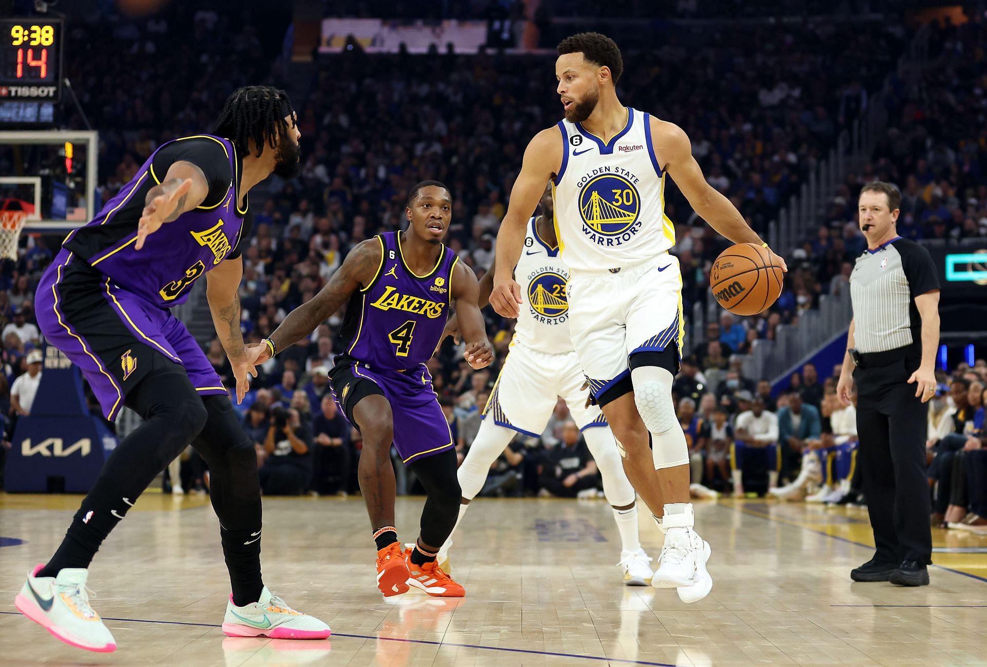 Los Angeles Lakers v Golden State Warriors