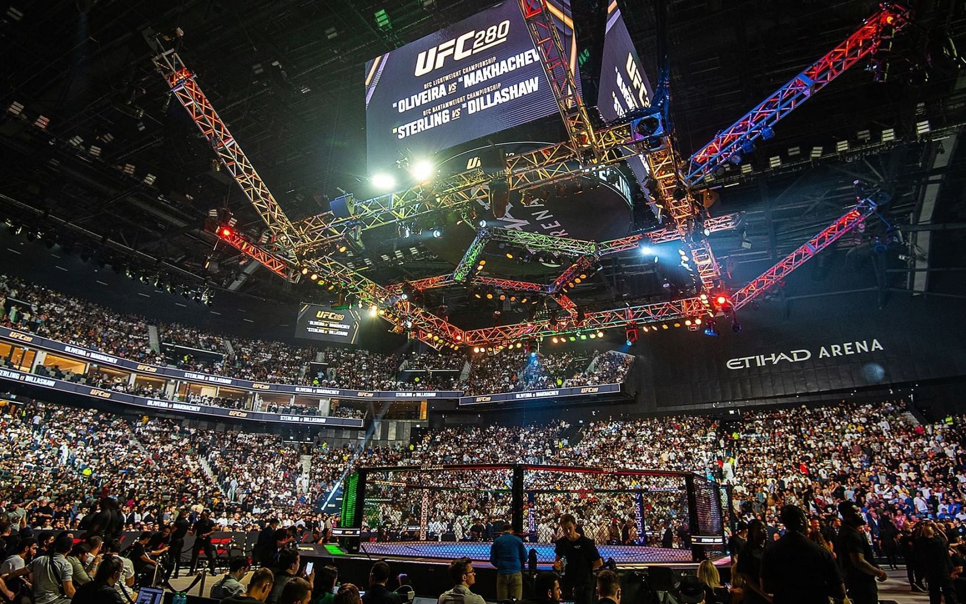 The Etihad Arena during UFC 280 [Image courtesy @ufc Instagram]