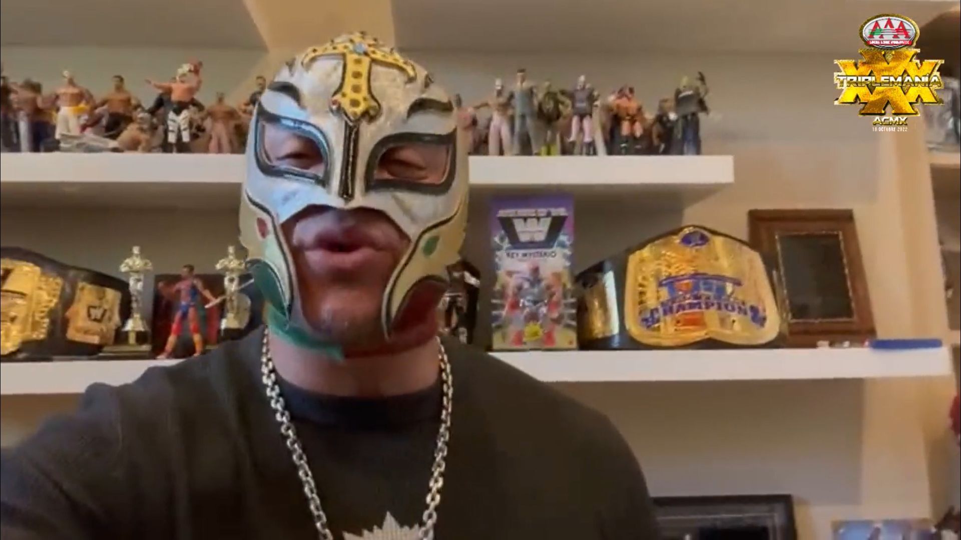 Rey Mysterio opened up TripleMania with some congratulatory words 