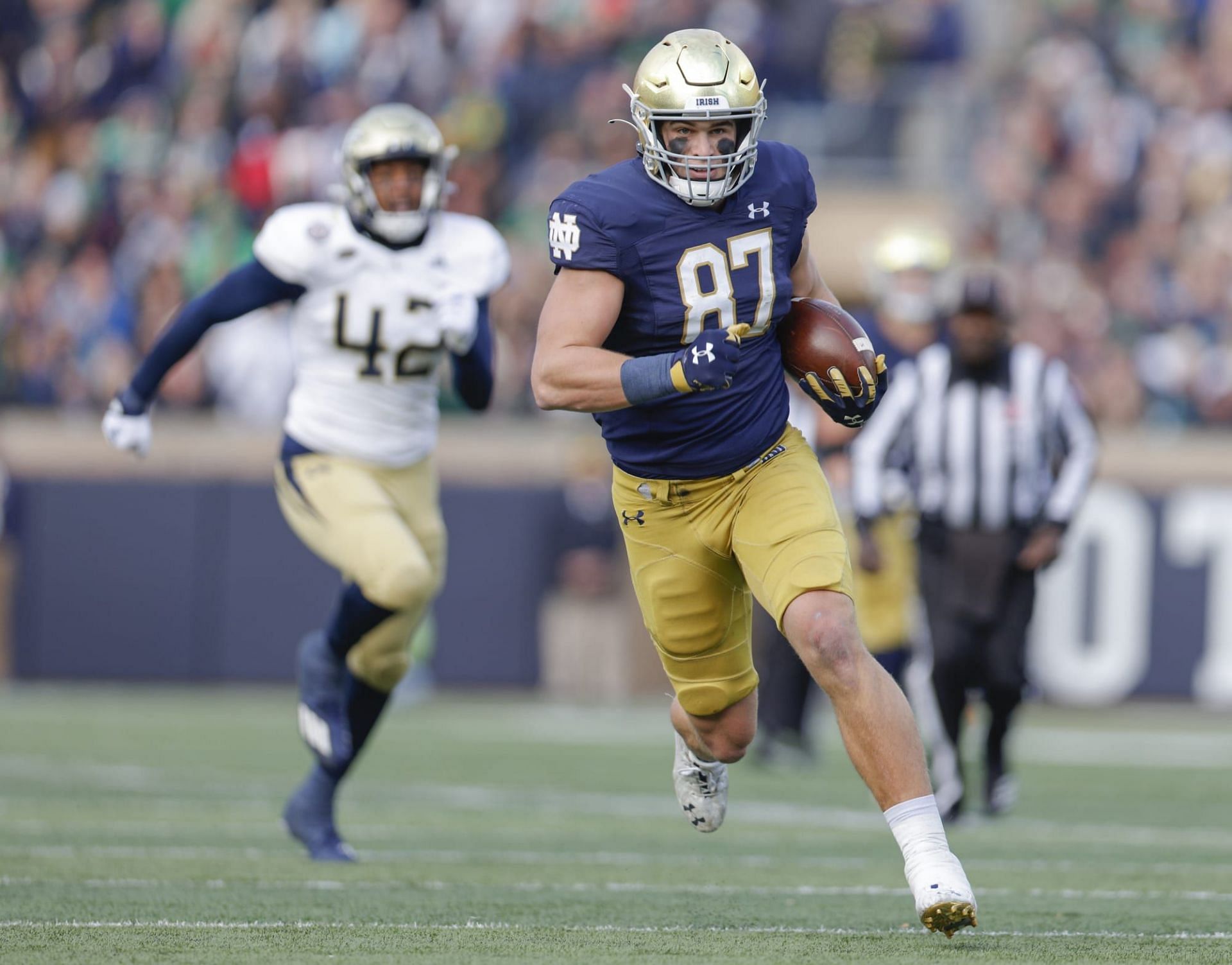 Can Michael Mayer lead the Notre Dame Fighting Irish to an upset over Syracuse?