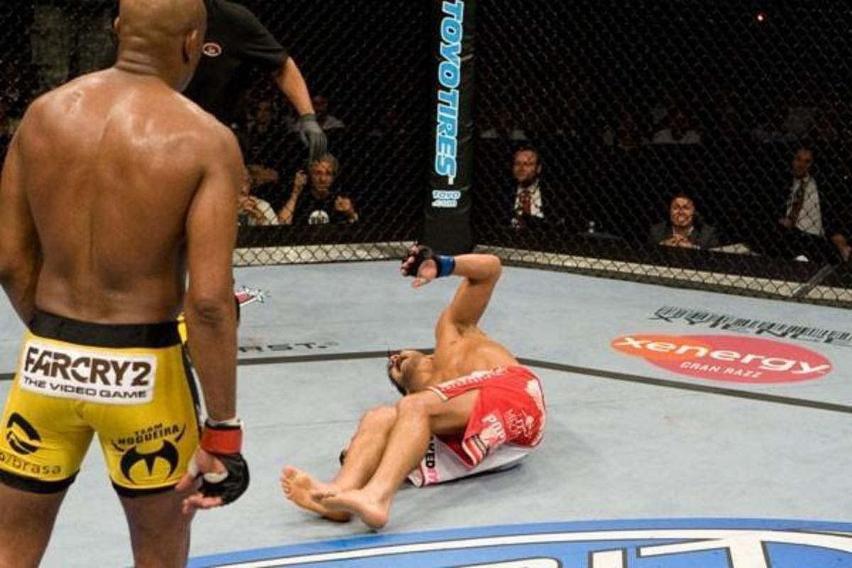 A bad knee injury wrecked Patrick Cote&#039;s chances of upsetting Anderson Silva