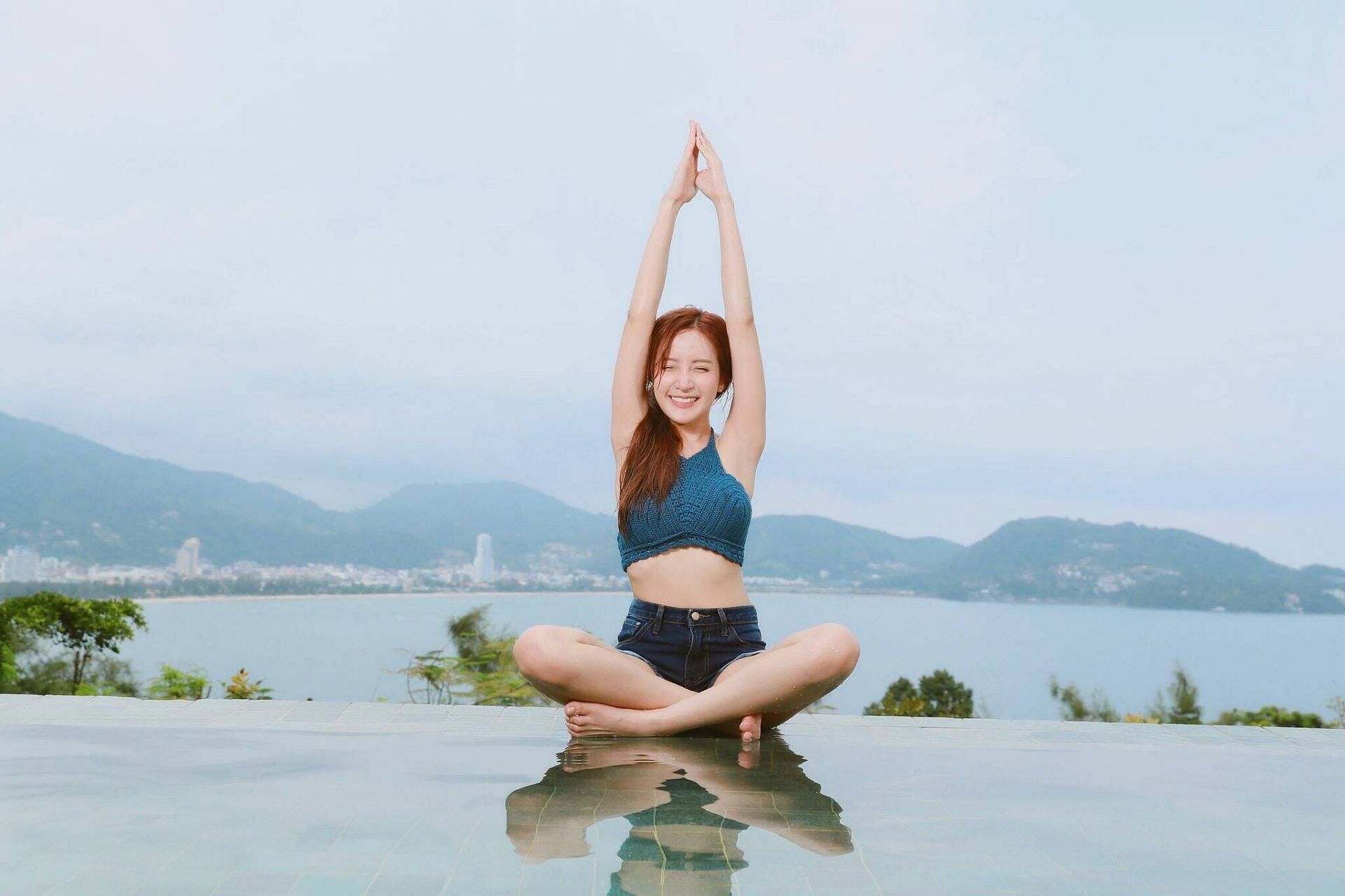 Yoga poses to lift your mood. (Image via Pexels/Pixabay)