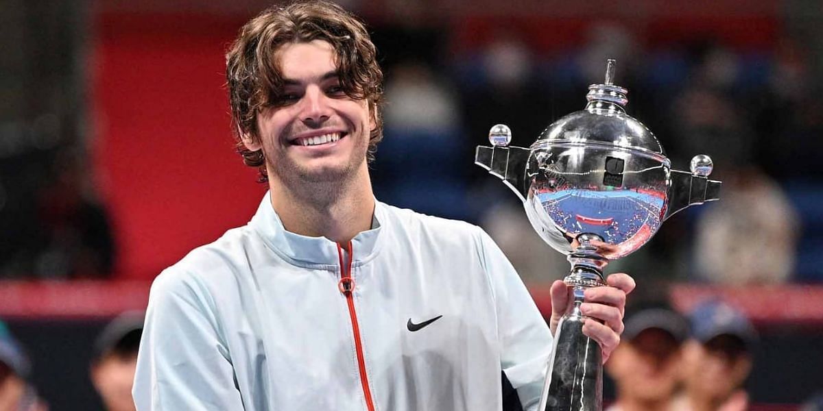 Taylor Fritz with his trophy