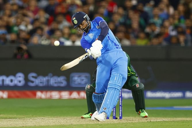 IND vs PAK 2022: "Sir, please understand, I am just happy to be here" - Hardik Pandya on his talk with Rahul Dravid before coming out to bat