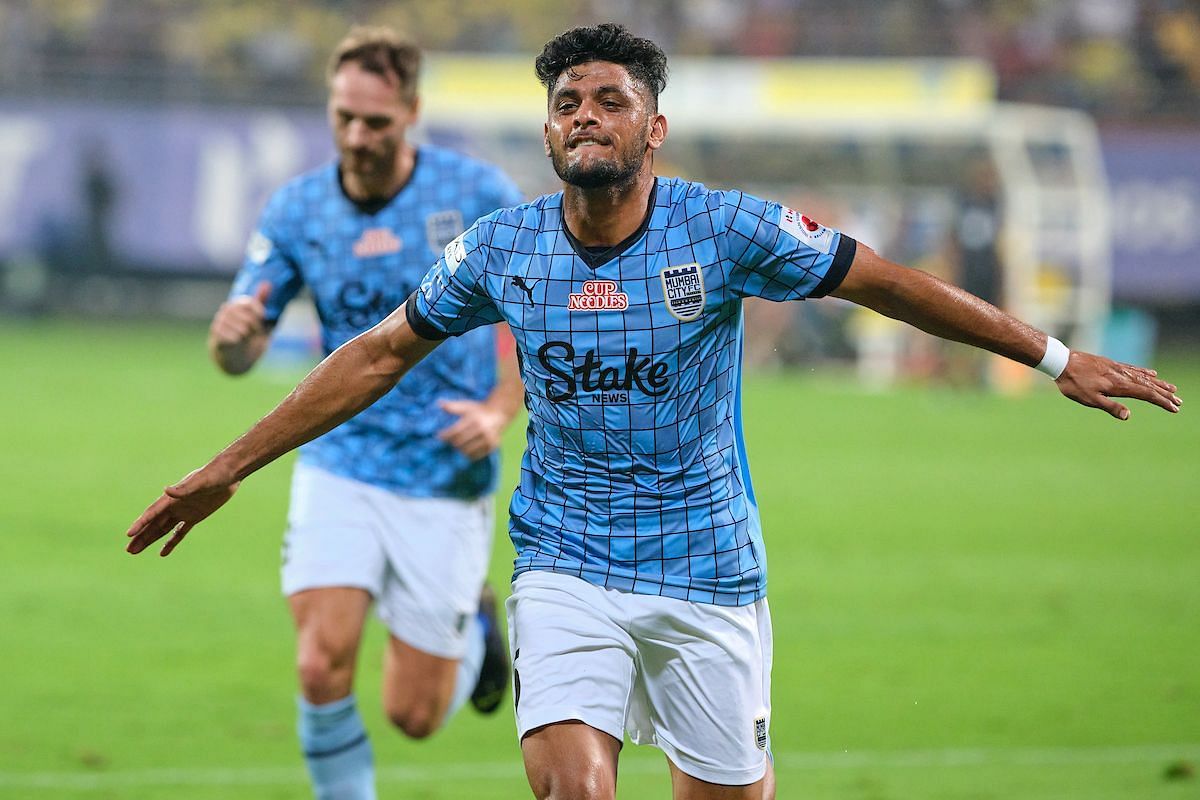 Mehtab Singh celebrates scoring for Mumbai City FC against Kerala Blasters FC. [Credits: ISL]