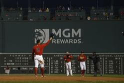 Xander Bogaerts: Top 5 destinations for Red Sox favorite and AL Gold Glove award finalist in free agency