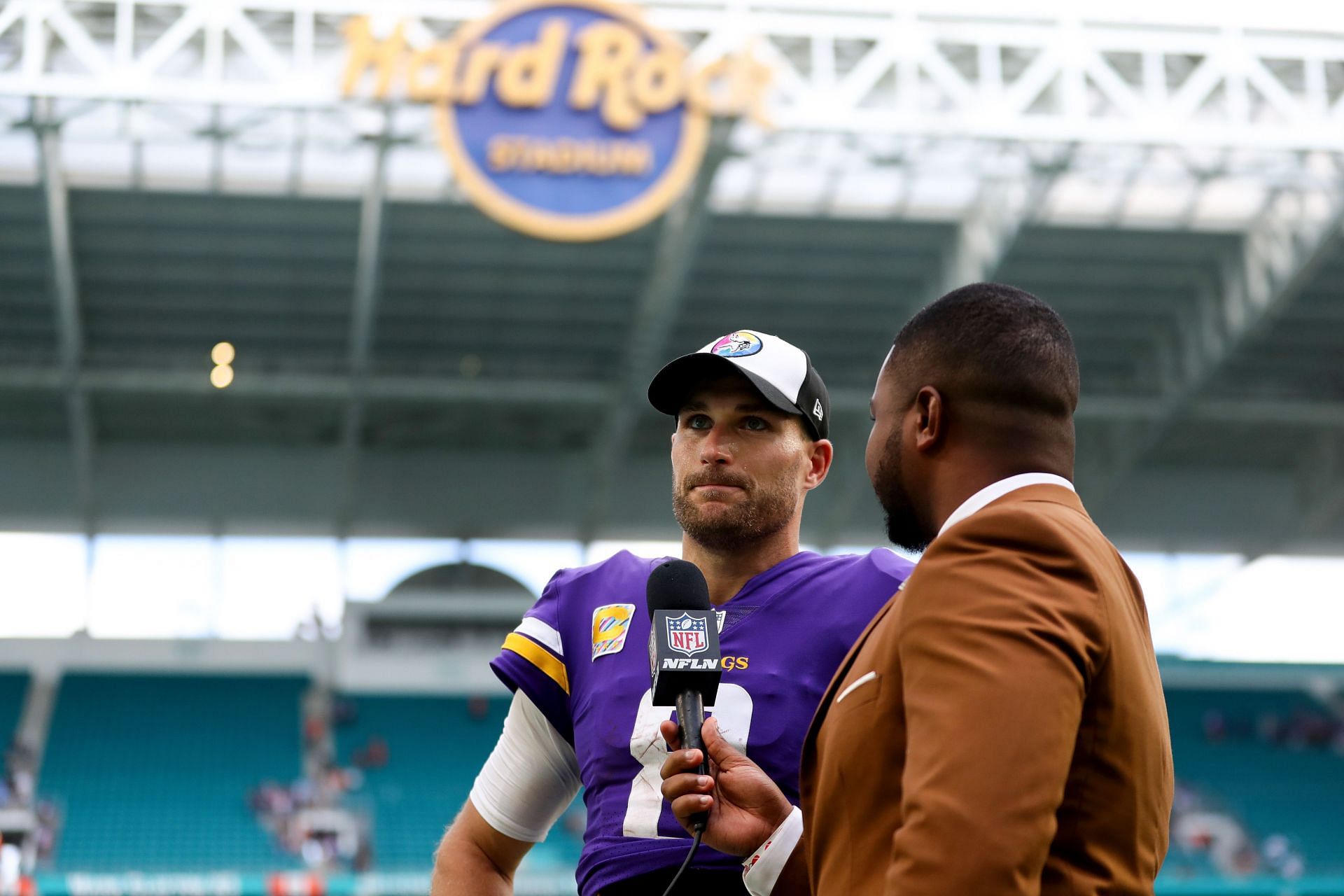 Kirk Cousins' wife Julie lays out trademark outfit for Vikings QB ahead of  TNF Eagles faceoff