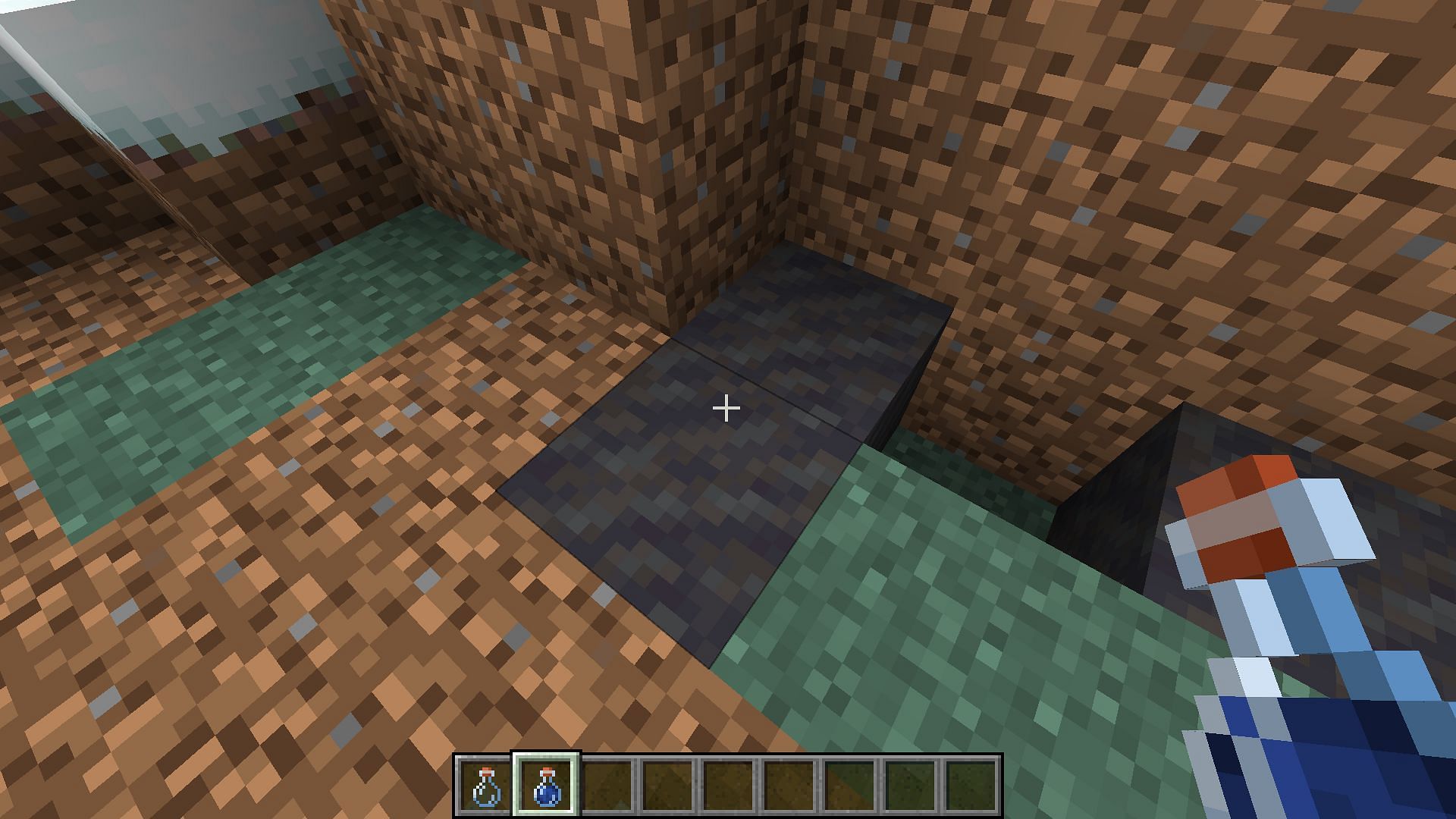 With The Wild Update, dirt blocks can be converted into the mud in Minecraft (Image via Mojang)