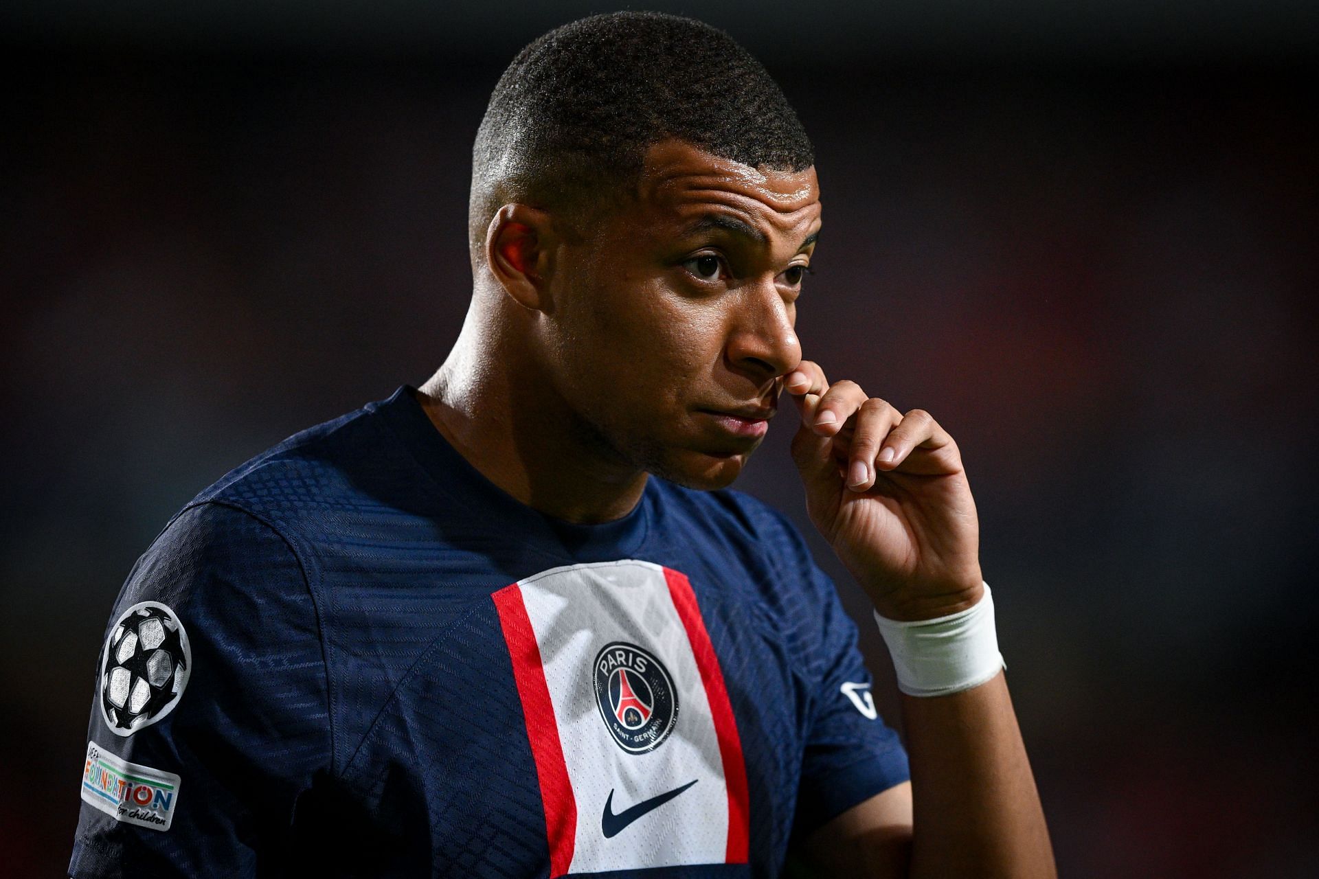  Kylian Mbappe seems frustrated at the Parc des Princes