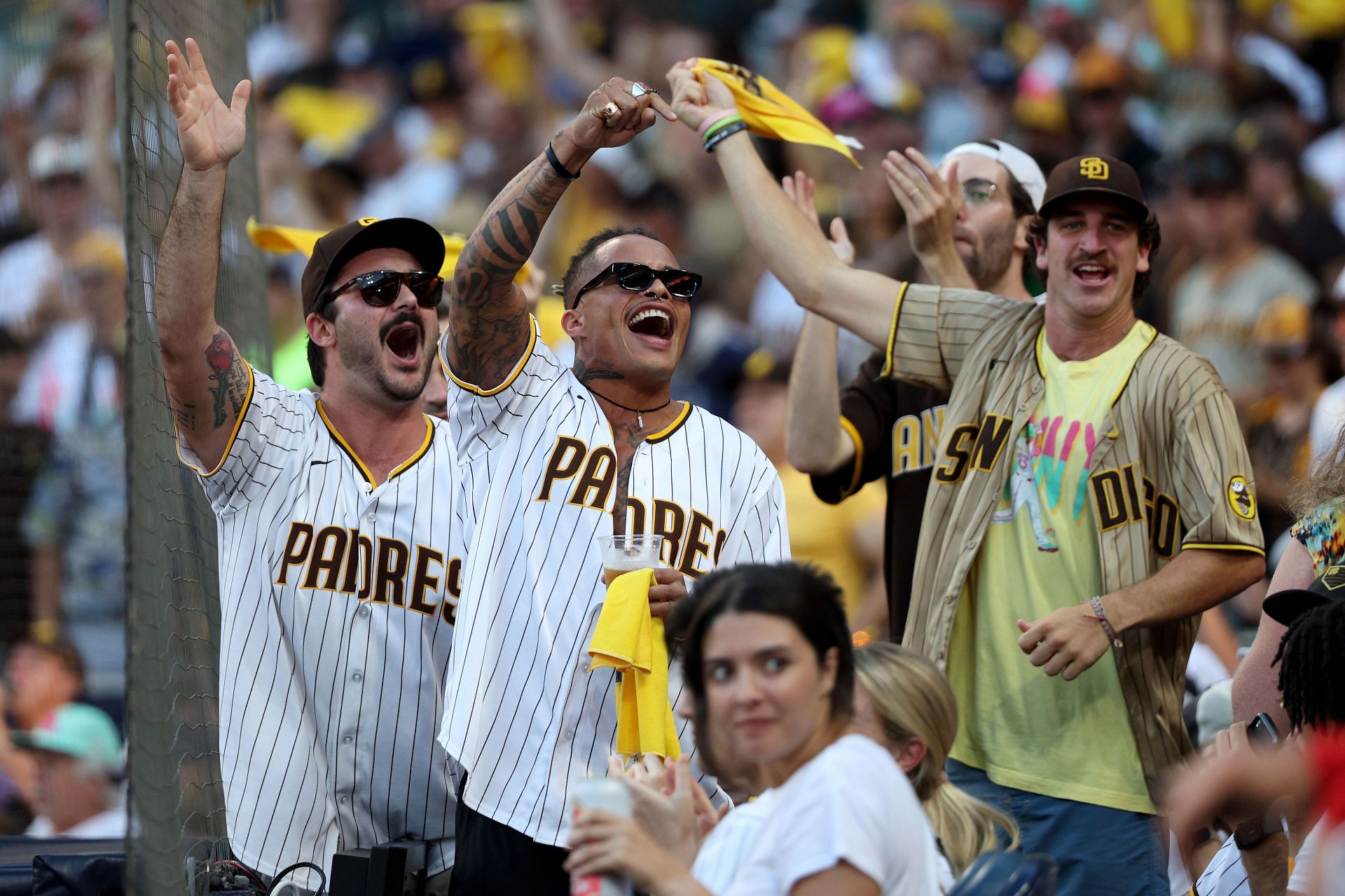 Big-Spending Phillies, Padres Knock Out 100-Win Teams to Reach NLCS –