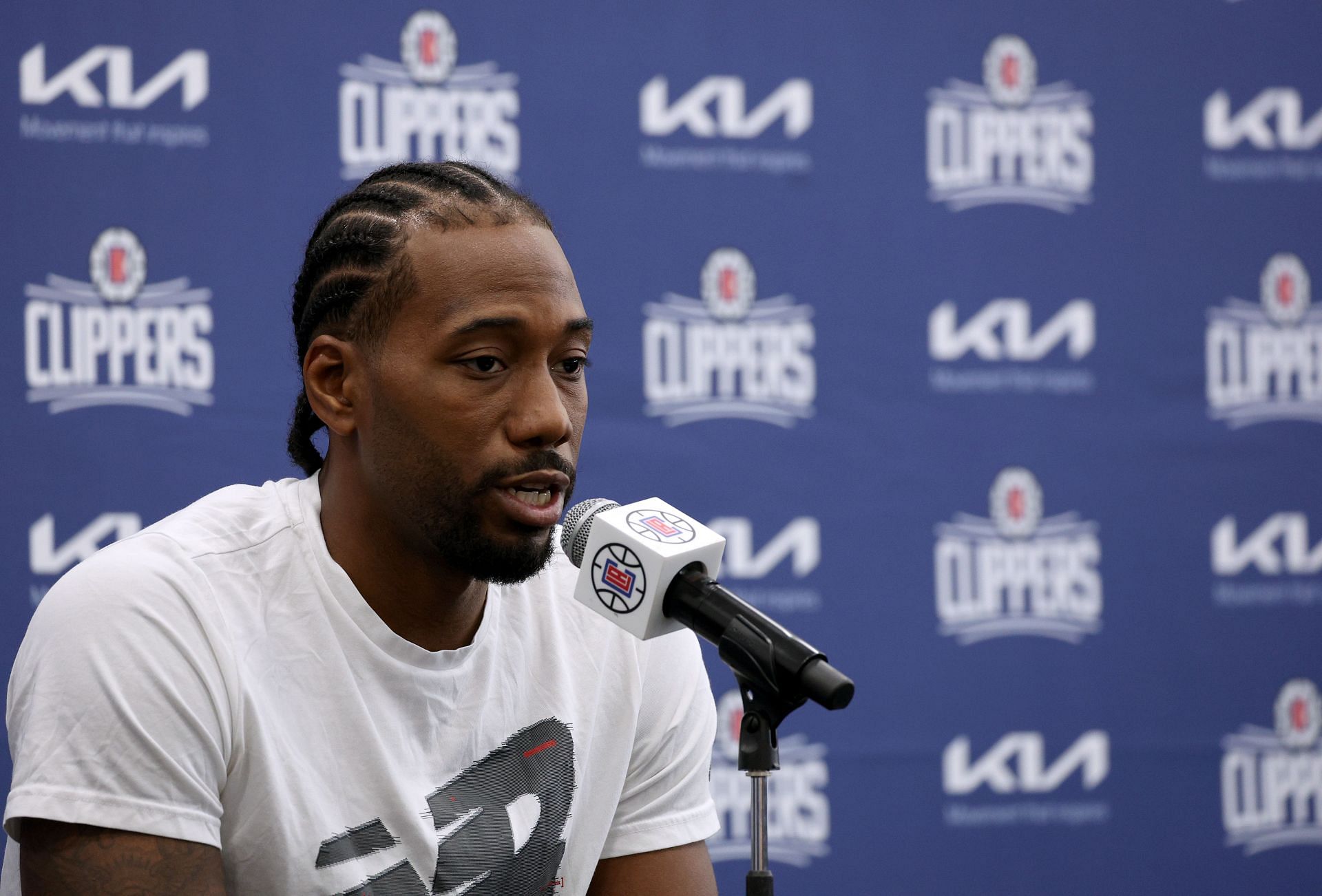 Kawhi Leonard Does Smile, As Long As He's Talking About Sweatsuits