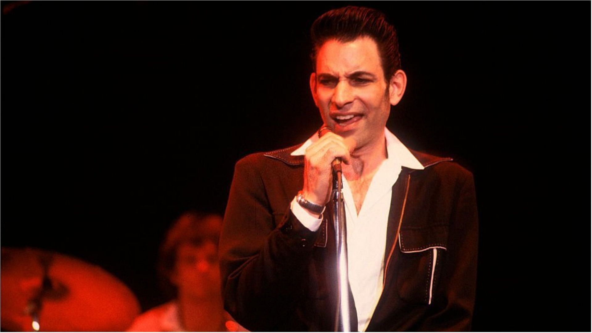 Robert Gordon was a well-known singer (Image via Paul Natkin/Getty Images)