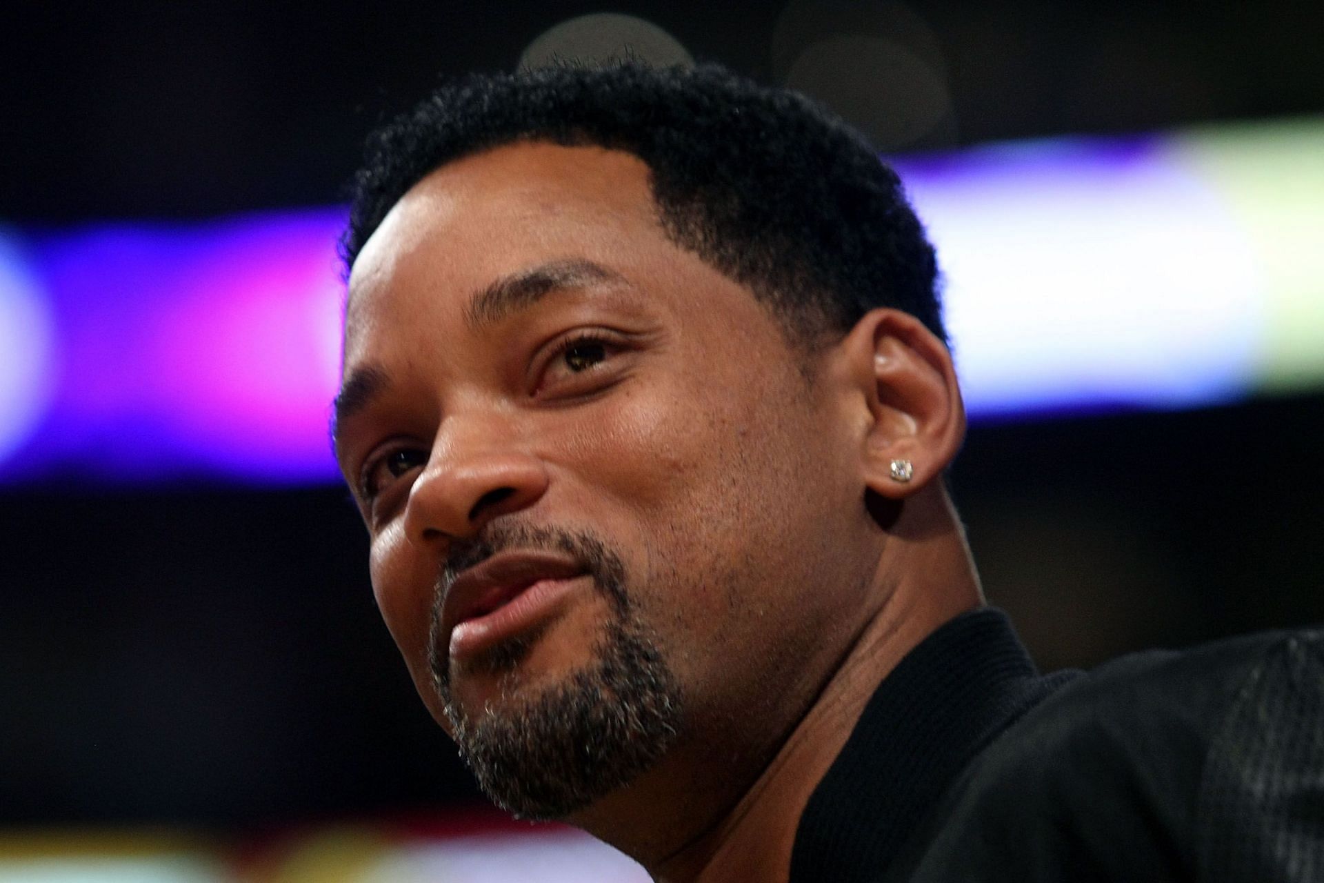 Will Smith watching a LA Lakers game in 2008.