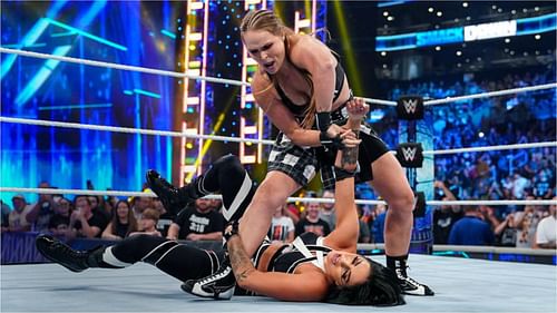 Ronda Rousey's rule over the WWE SmackDown Women's division could begin with a show of dominance