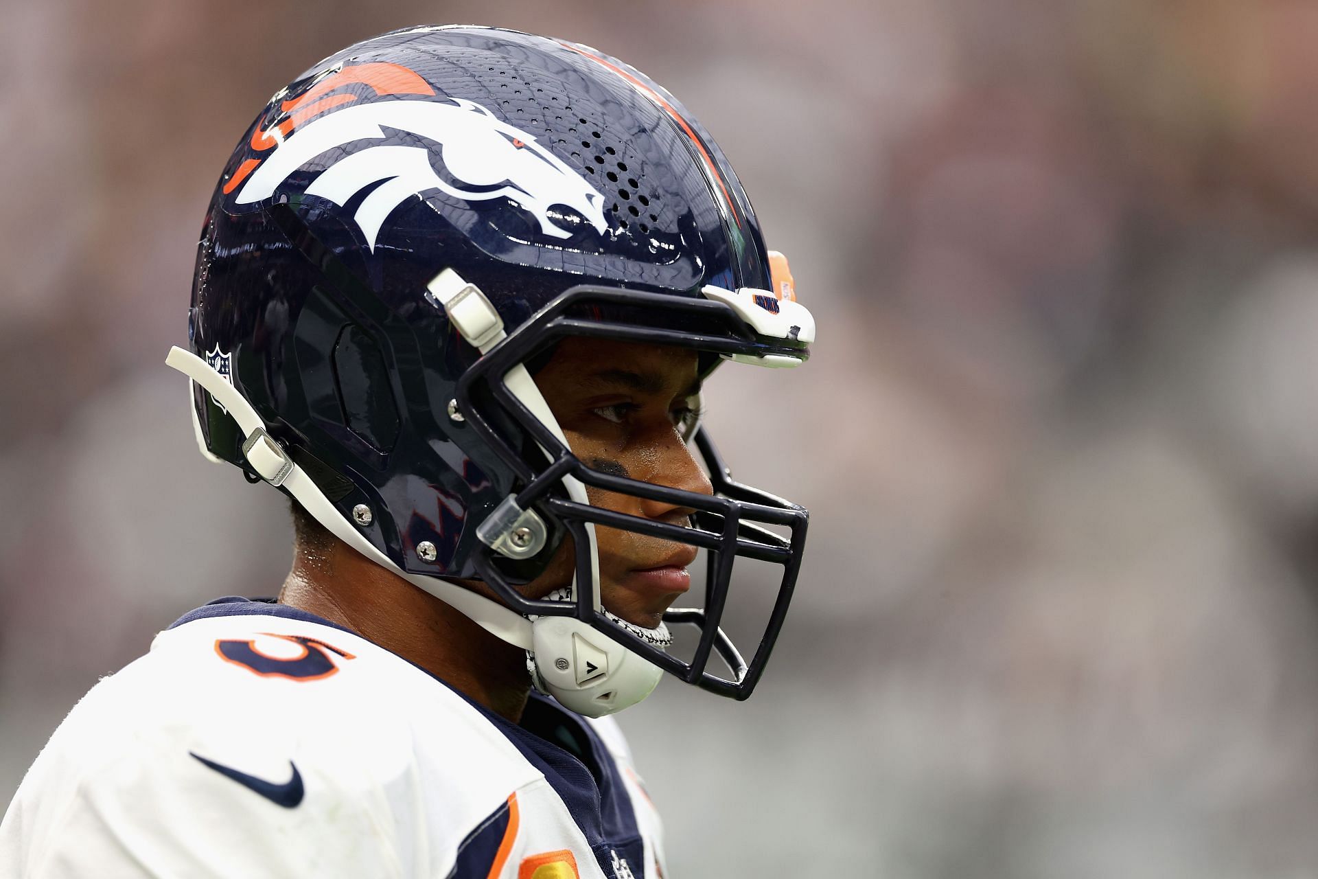 Broncos' Russell Wilson to sit out game vs. Jets with hamstring injury