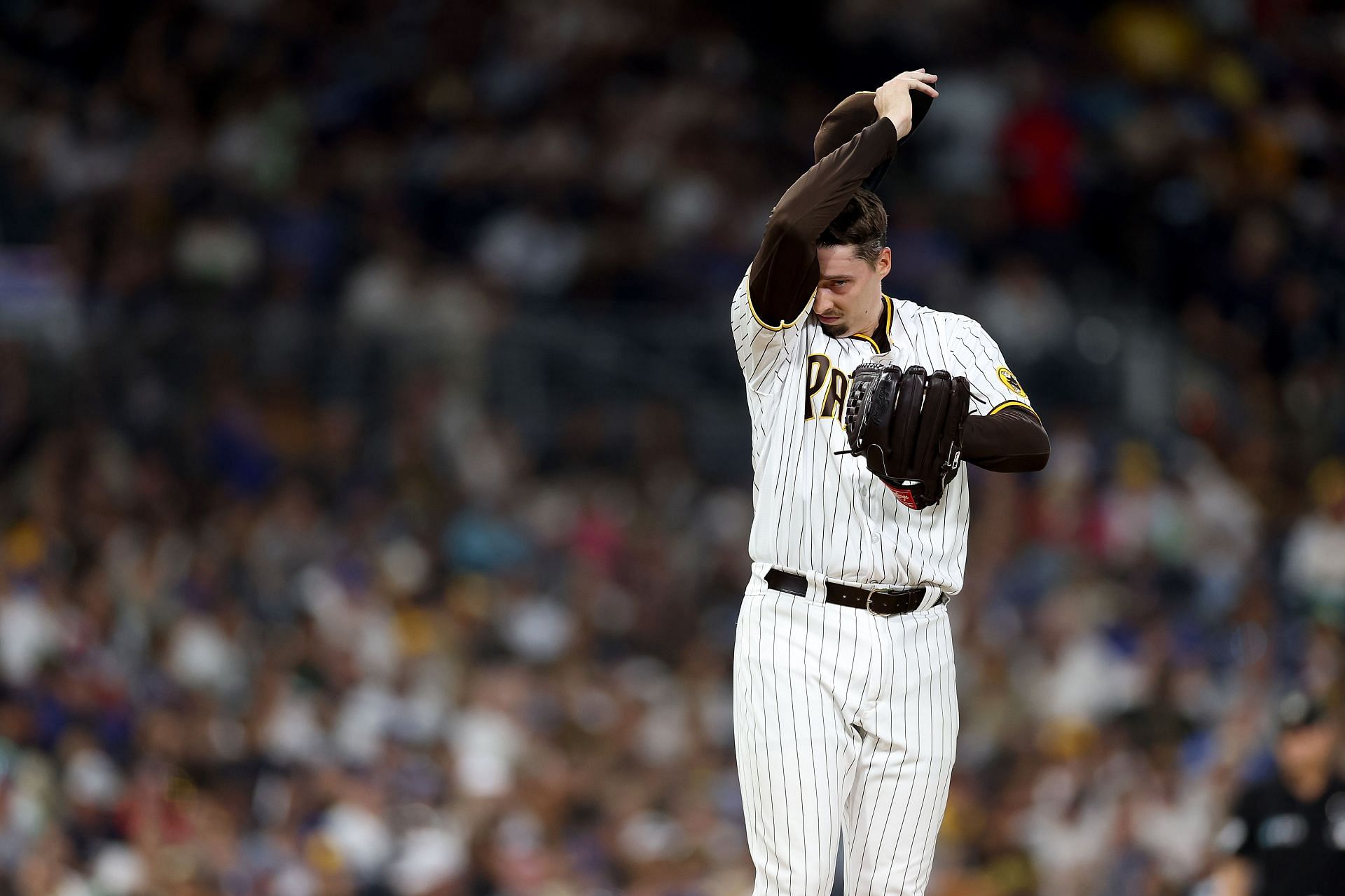 Padres' Blake Snell dishes on 'frustrating' start in San Diego's loss to  Phillies