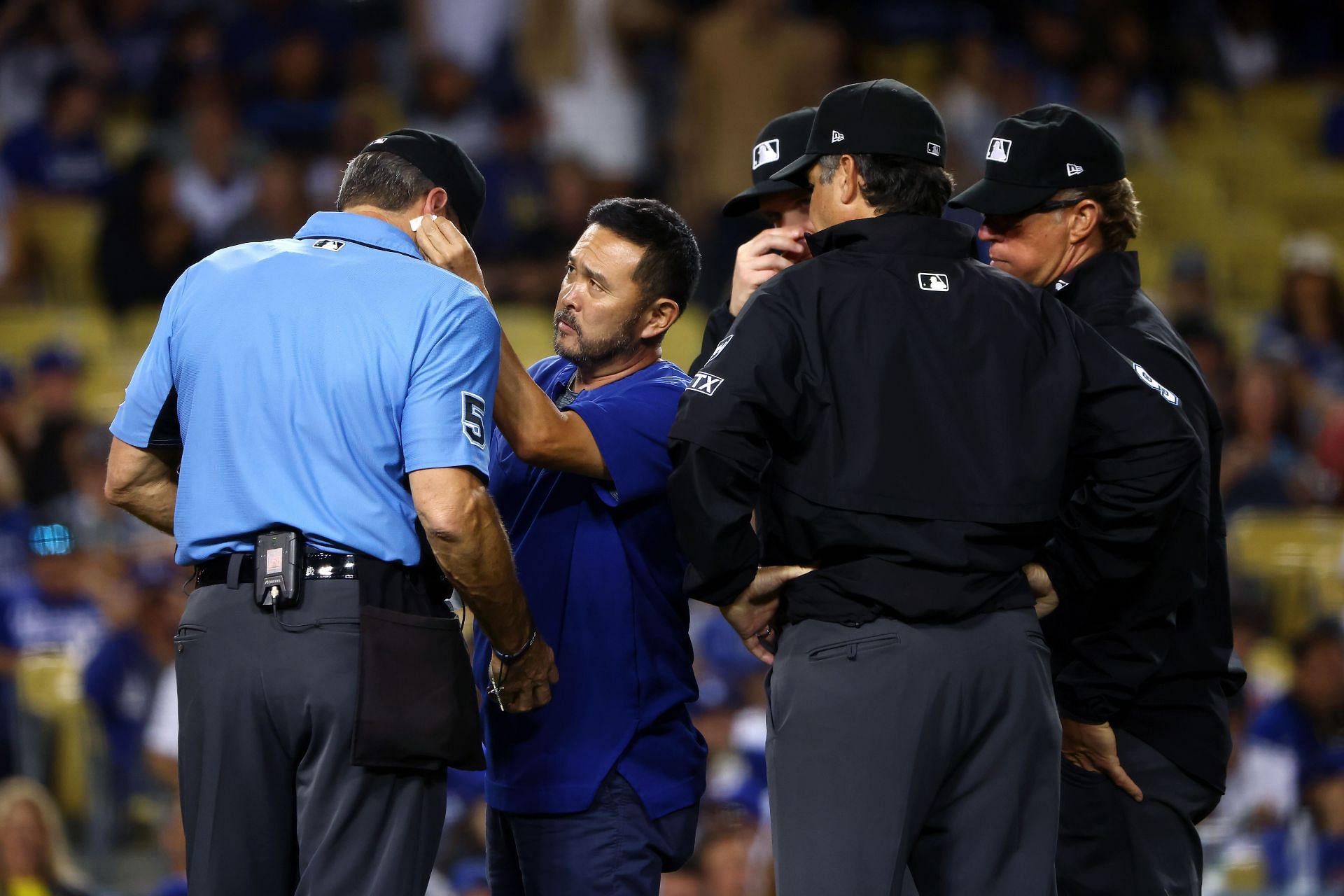 Hernandez being attented to during a game between the Arizona Diamondbacks and the Los Angeles Dodgers