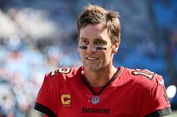 Insider thinks Tom Brady should retire