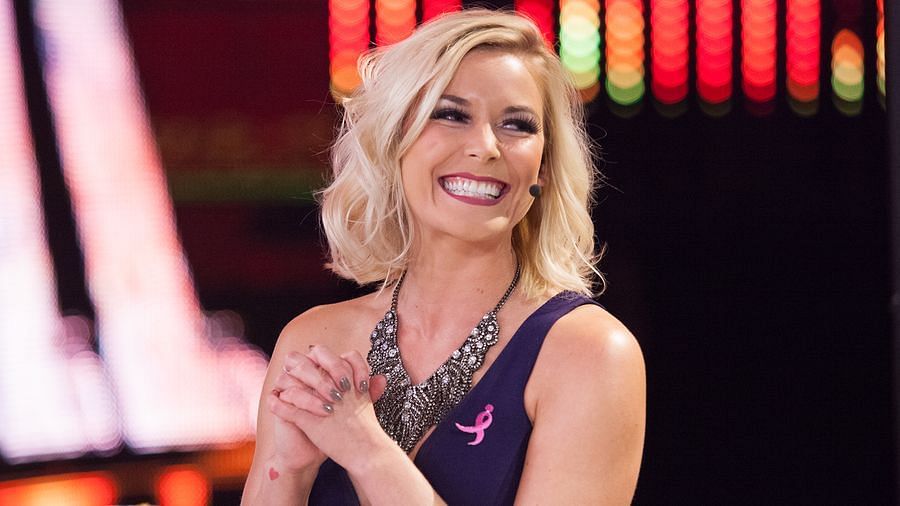 This announcer wants Renee back in the WWE