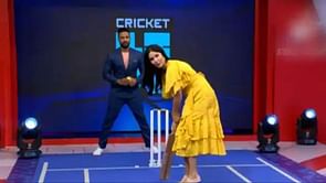 फिल्मों के बाद अब क्रिकेट में हाथ आजमा रहीं कैटरीना कैफ, हरभजन सिंह की गेंदों पर जड़े जबरदस्त शॉट