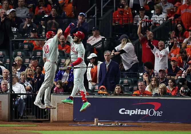 Jared Carrabis on J.T. Realmuto: "Bryce Harper basically demanded the Phillies re-sign JT Realmuto or else he was gonna beat somebody’s a**"