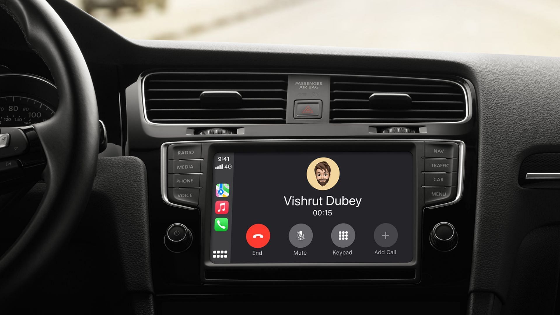 Receiving a call on Apple CarPlay (Image via Apple)