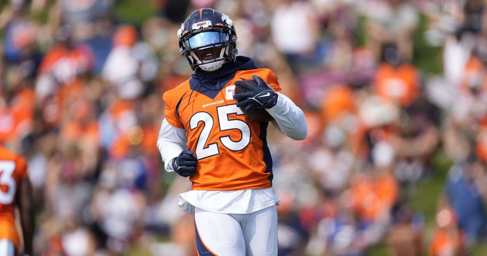 Denver Broncos: Melvin Gordon 15th-most elusive RB in the NFL