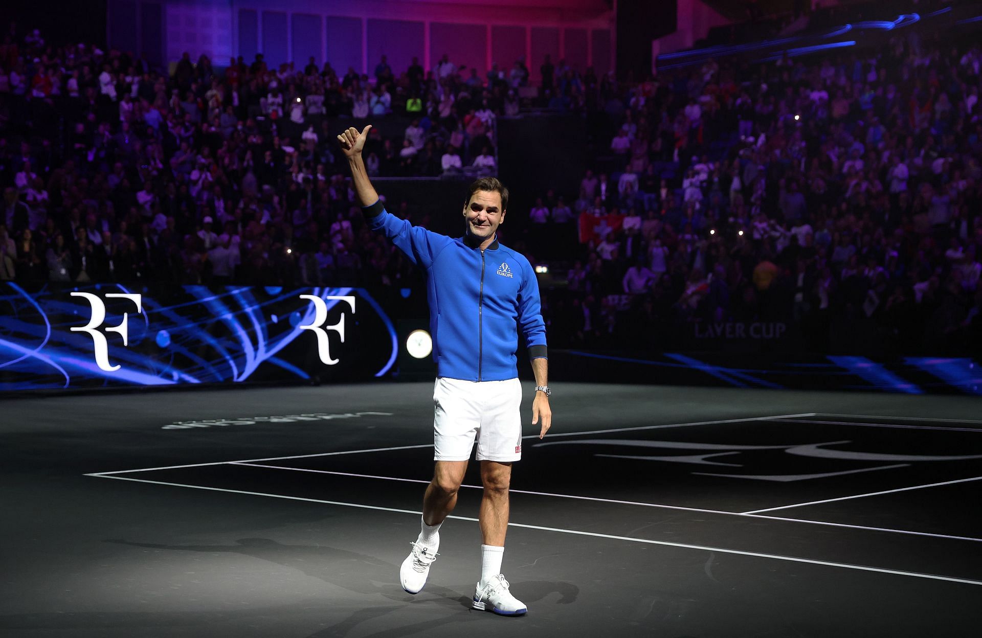 Roger Federer acknowledging the crowd at the Laver Cup