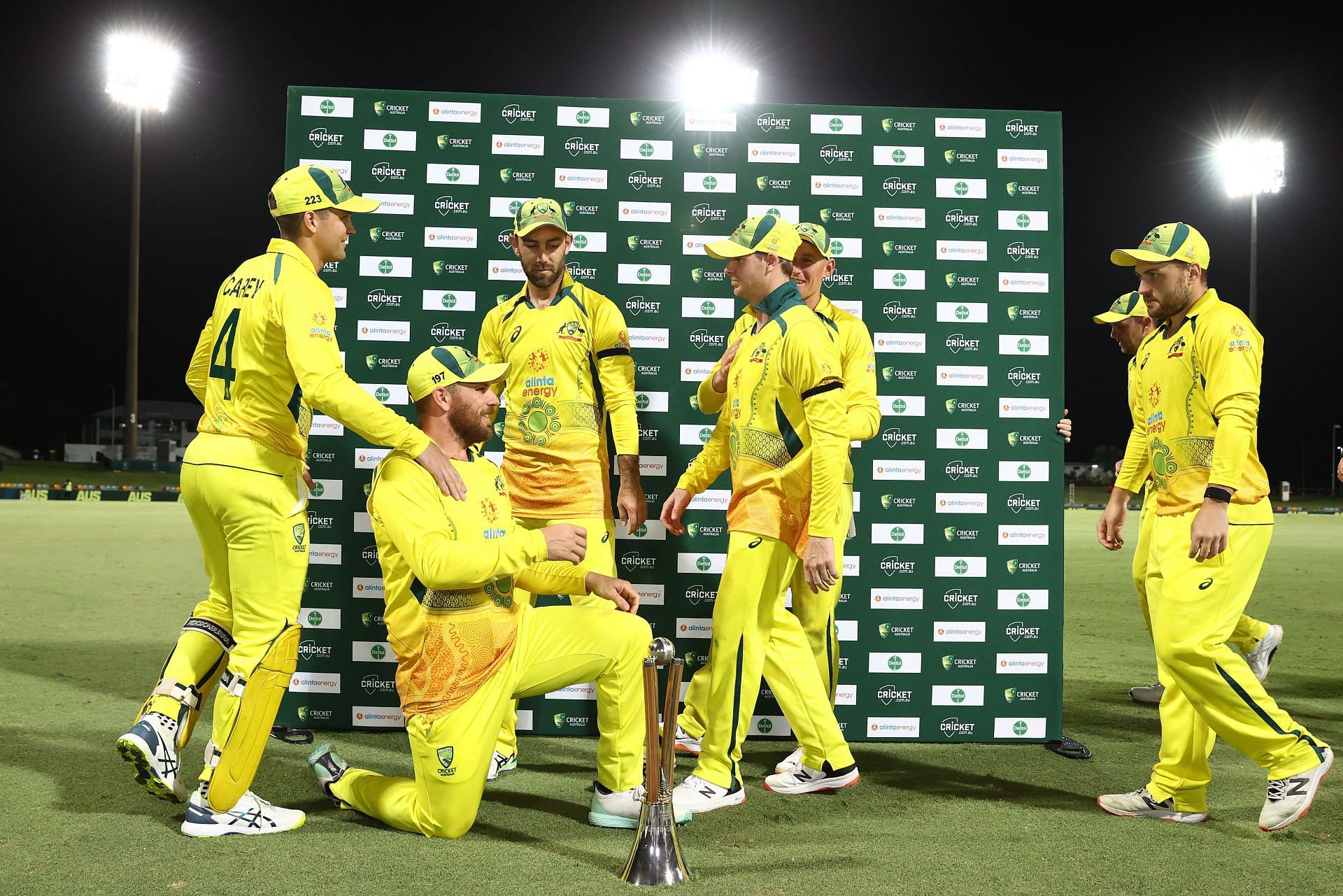 Australia v New Zealand - One Day International Series: Game 3