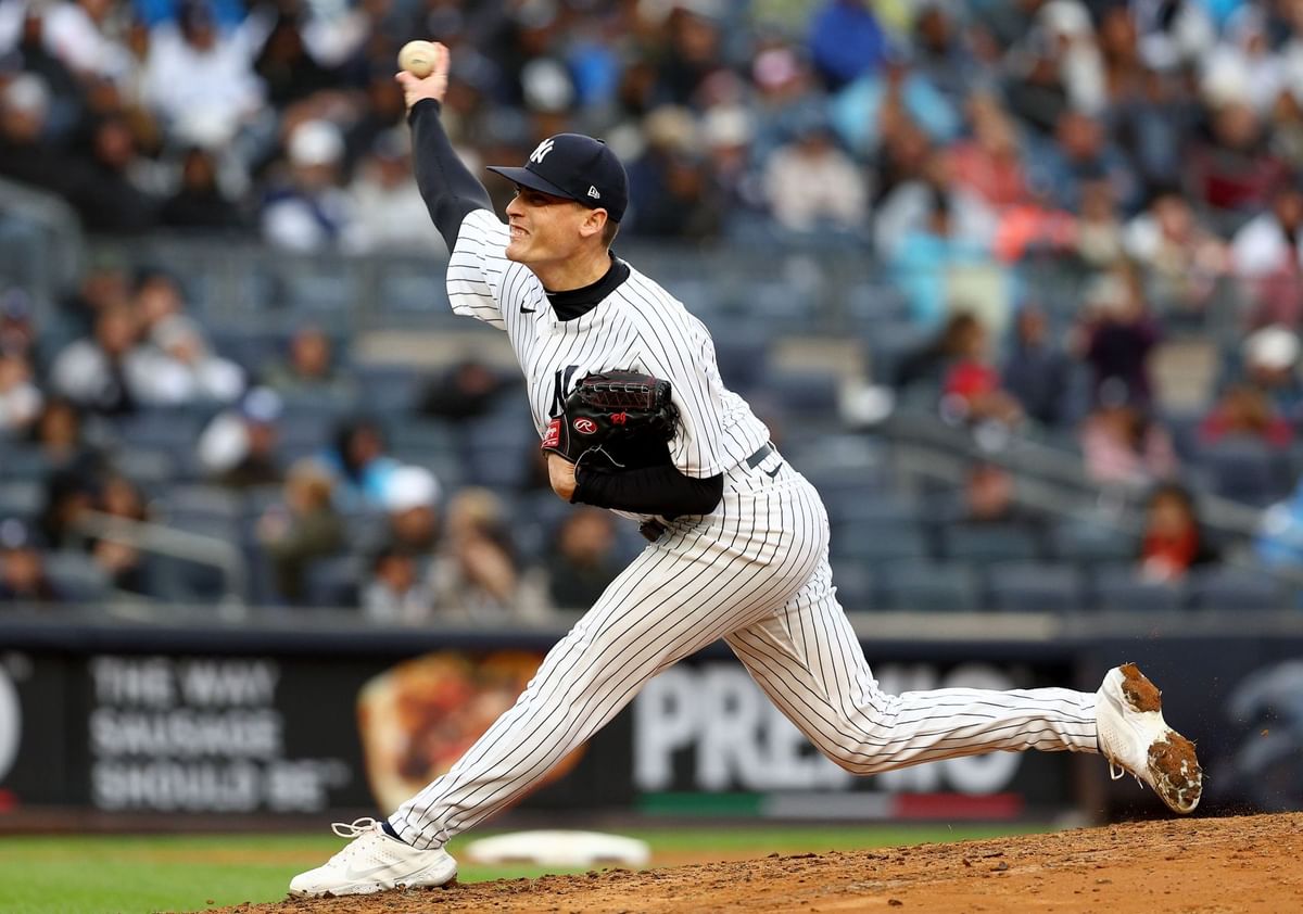 New York Yankees fans dejected by injury to star relief pitcher Ron
