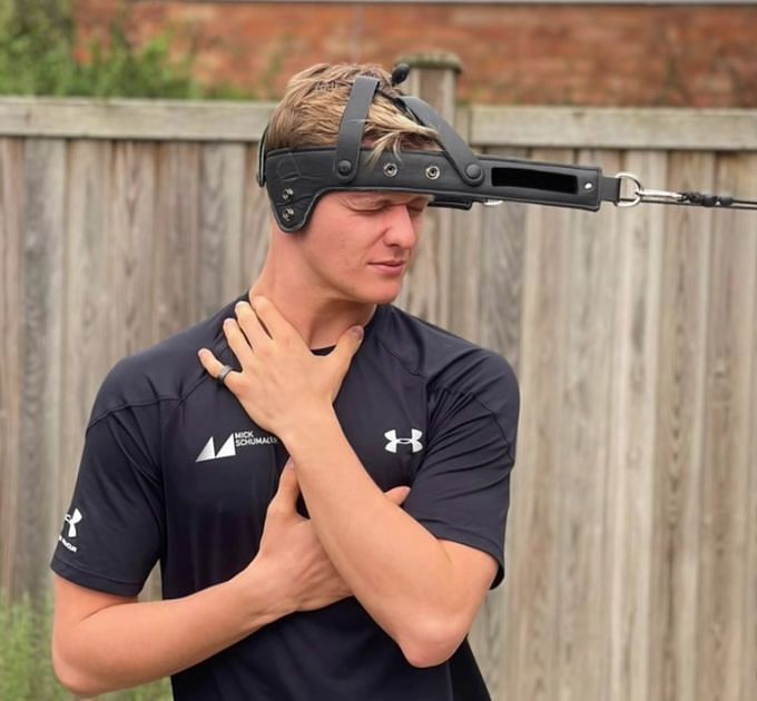 F1 Neck Training Why Do Drivers Have Thick Necks f1-neck-training-why-do-drivers-have-thick-necks