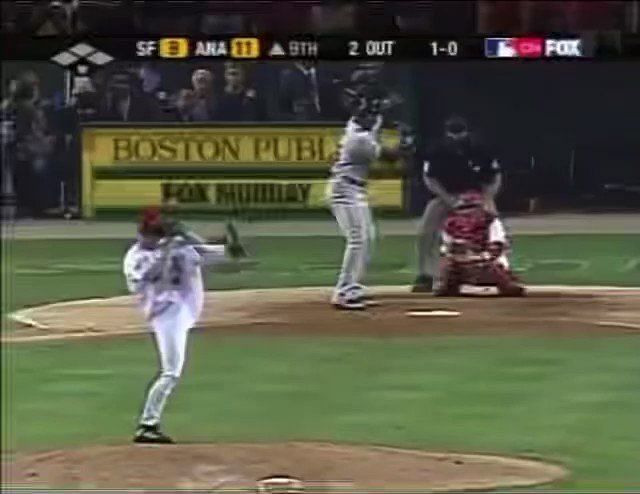 Barry Bonds in disbelief after realizing he's getting intentionally walked  during the bottom of 9th, with bases loaded, two outs, and down by 2.. :  r/baseball