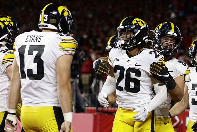 Northwestern Wildcats vs Iowa Hawkeyes Odds, Spread, Picks and Prediction - October 29 | 2022-23 NCAA Football Season