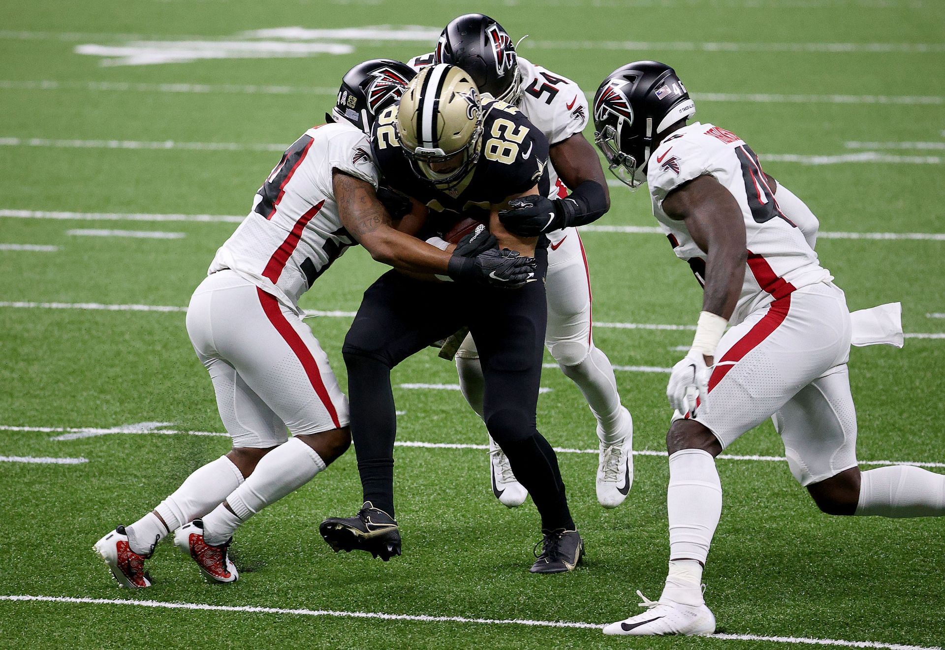 Adam Trautman injury news: Saints TE sprained MCL in Week 11, will miss 4-6  weeks - DraftKings Network