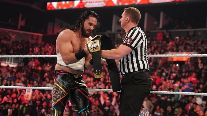 Seth Rollins retains title thanks to accidental interference from returning superstar