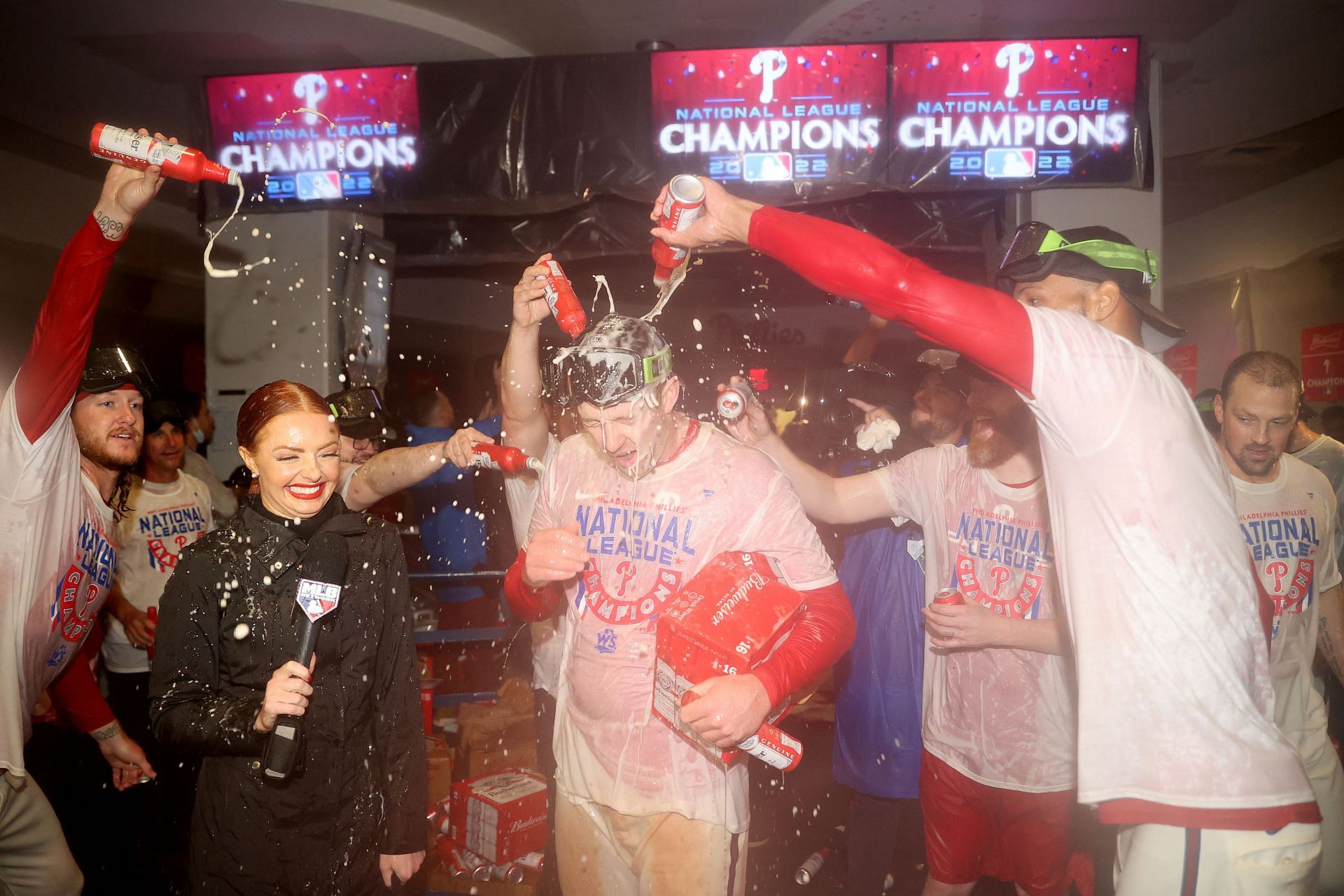 Phillies celebrate playoff series win with 'Dancing On My Own