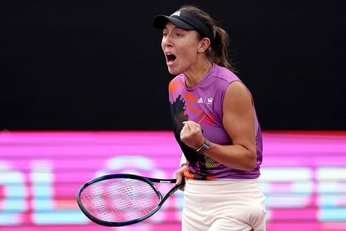 Jessica Pegula in action at the Guadalajara Open