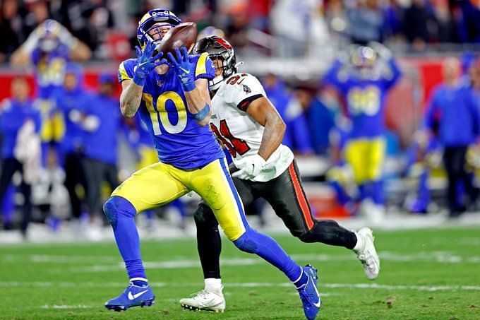 NFL's top 10 slot receivers in 2022 ft. Cooper Kupp, Tyreek Hill and more