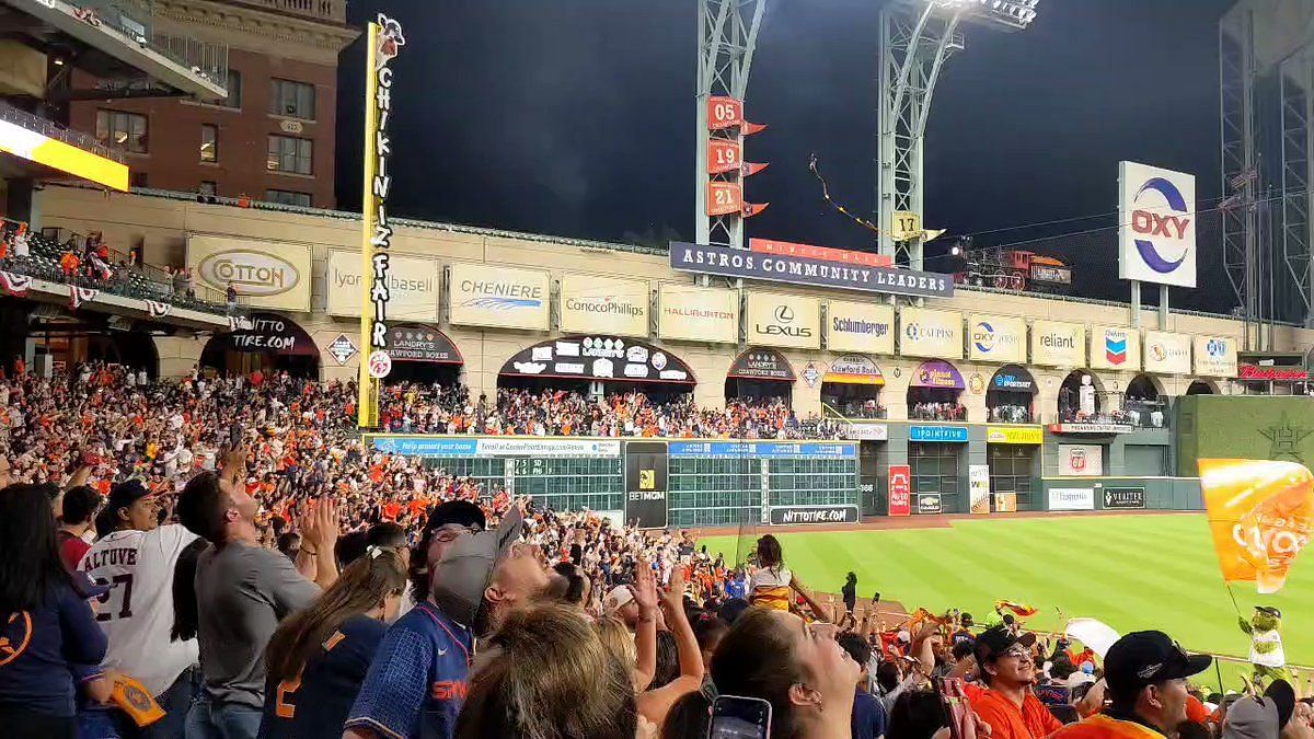 Minute Maid Park: Charting the dimensions and capacity of the Houston  Astros' home stadium