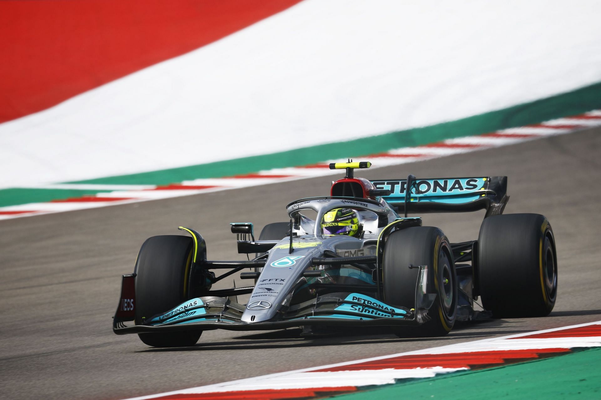 Hamilton wins French GP to retake lead in F1 title race