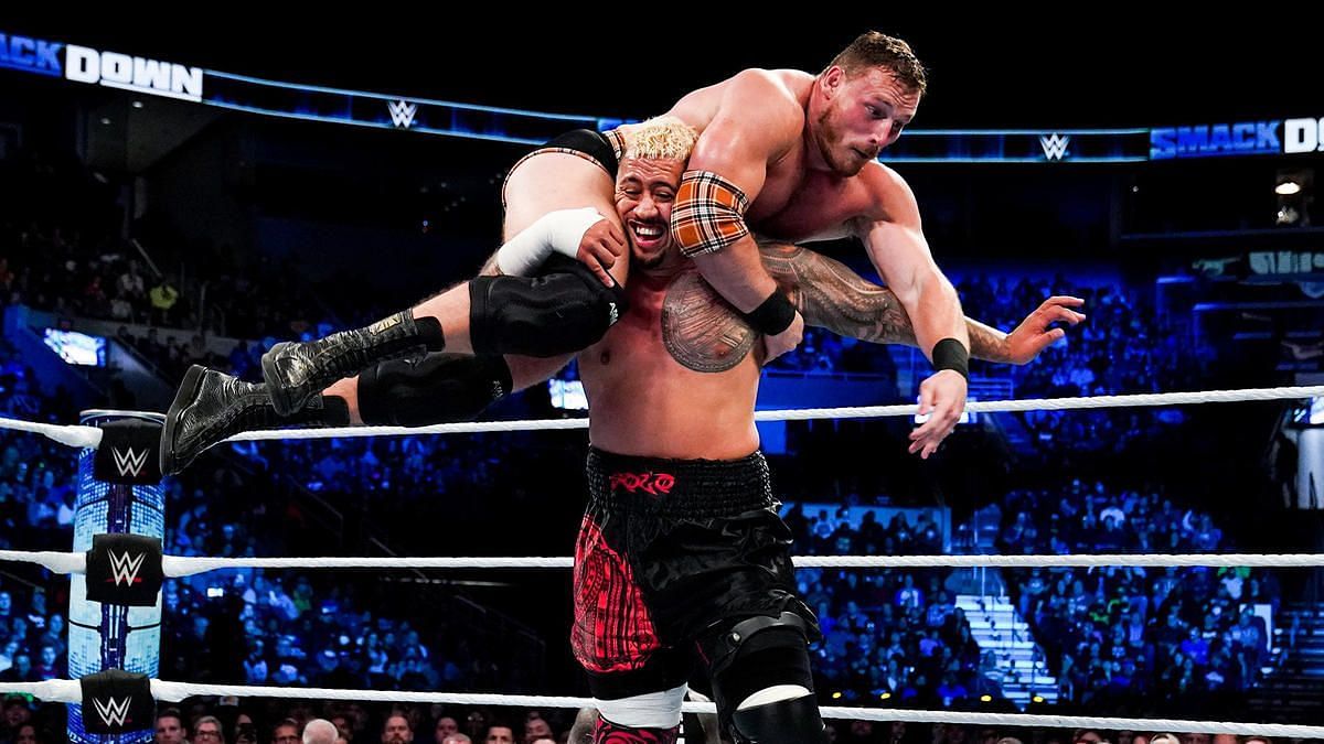 The Brawling Brutes got the better of Solo Sikoa and Sami Zayn on WWE SmackDown.