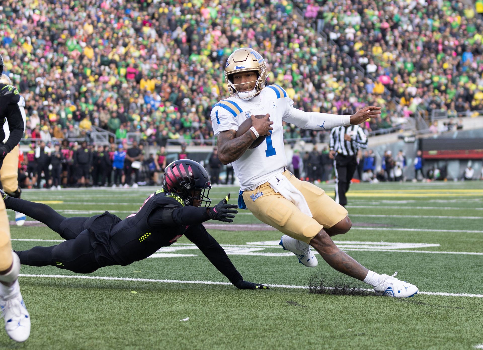 UCLA v Oregon